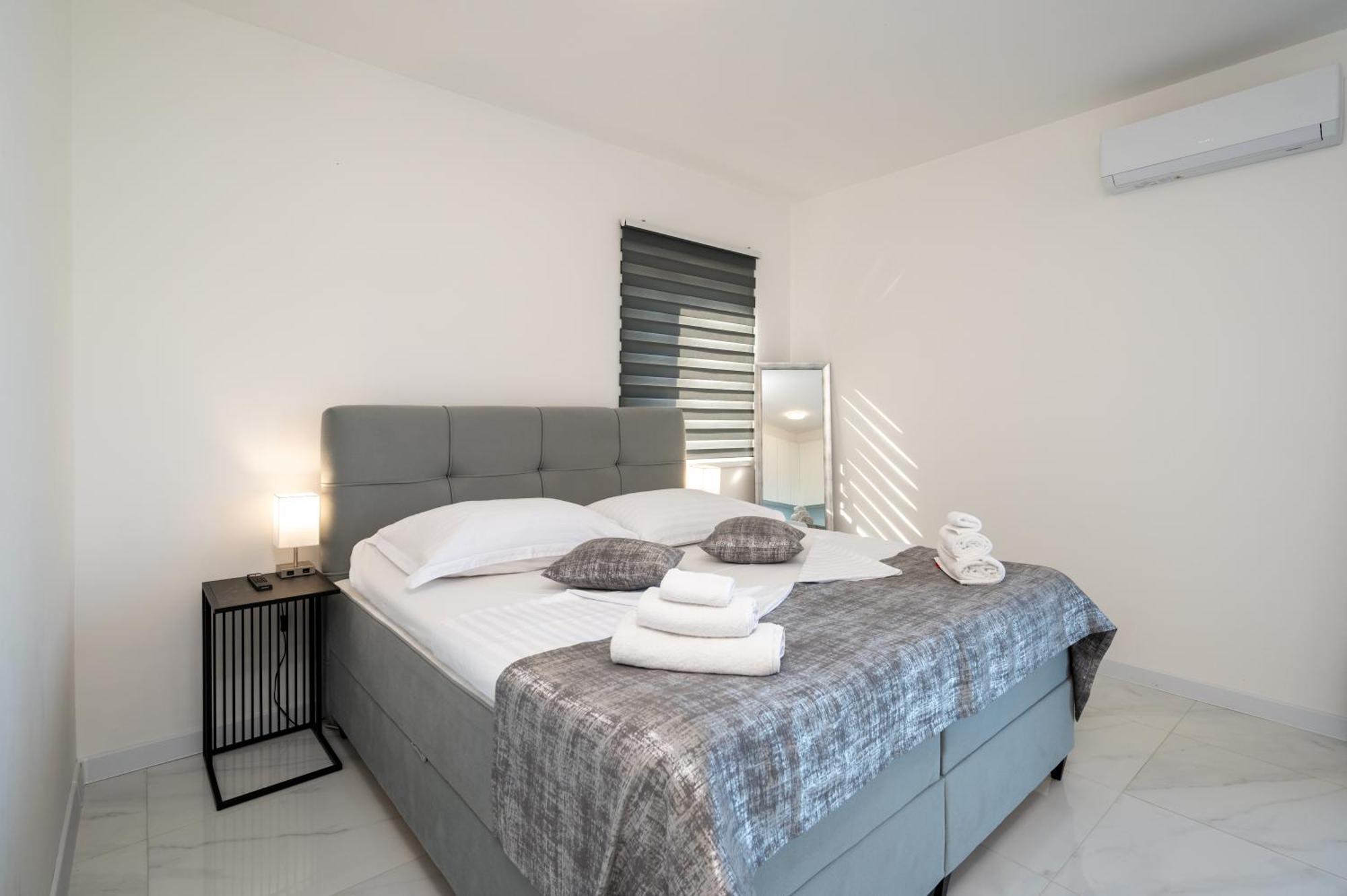 Apartments Filipo Τρογκίρ Εξωτερικό φωτογραφία